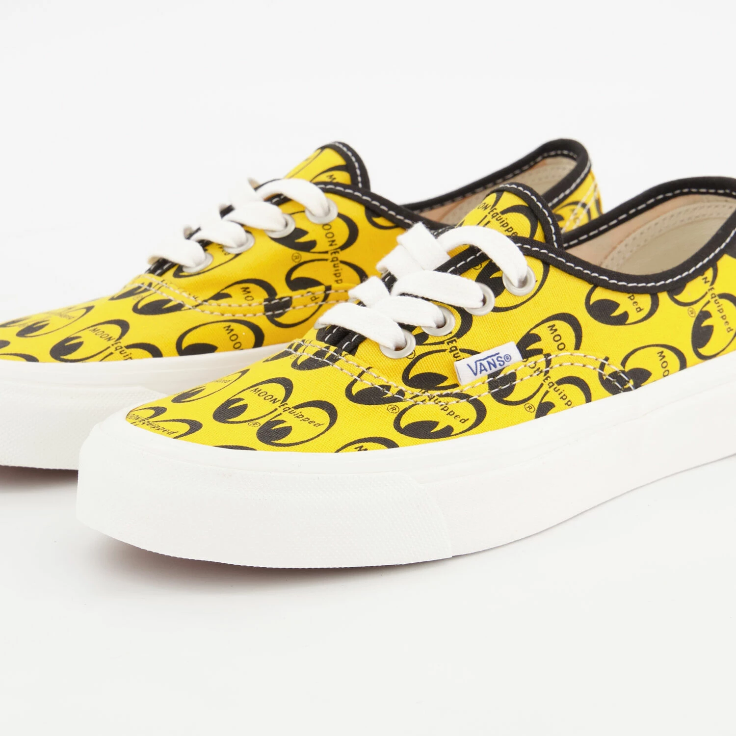Vans Yellow & Black Authentic 44 D Trainers - Image 3