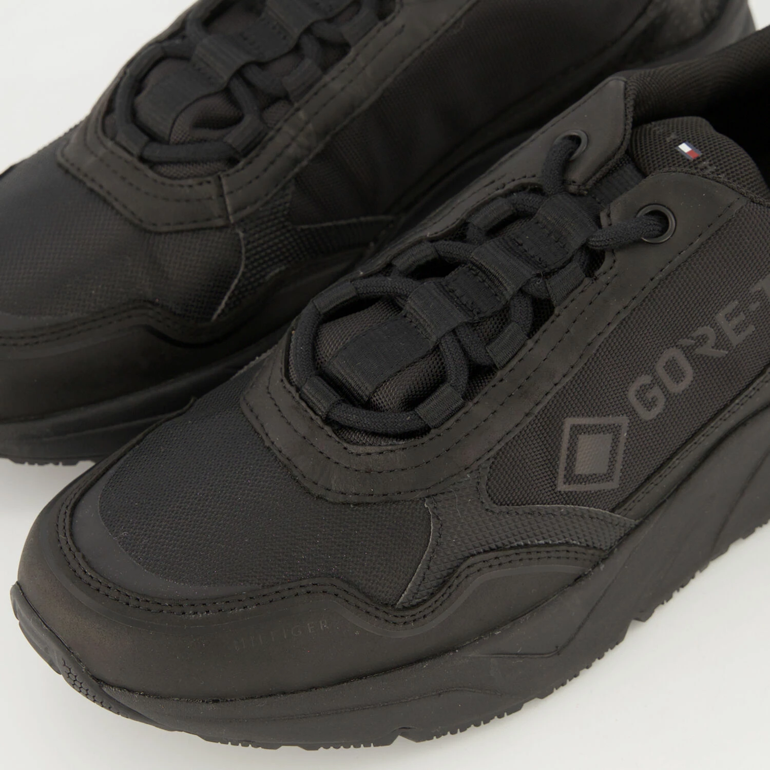 Tommy Hilfiger Black Premium Runner Trainers - Image 3